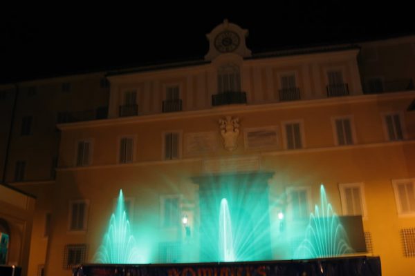 Dominici's Fontane Danzanti e giochi d'acqua - Dimensioni fontana danzante: 10 x 4m