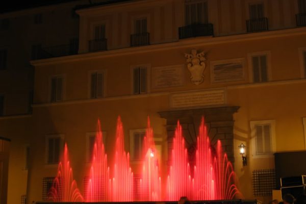 Dominici's Fontane Danzanti e giochi d'acqua - Dimensioni fontana danzante: 10 x 4m