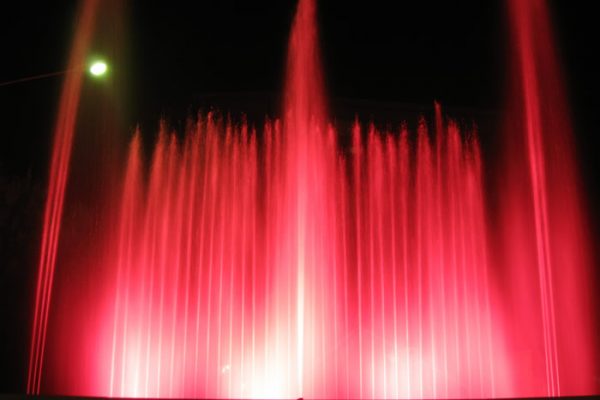 Dominici's Fontane Danzanti e giochi d'acqua - Dimensioni fontana danzante: 10 x 4m