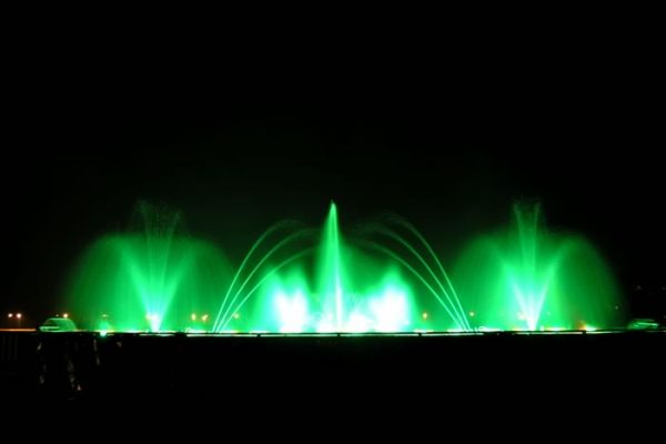 Dominici's Fontane Danzanti e giochi d'acqua - Dimensioni fontana danzante: 18 x 4m